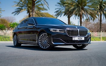 إيجار BMW 730Li (أسود), 2021 في الشارقة