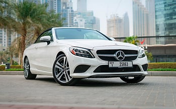 Mercedes C300 cabrio (Белый), 2021 для аренды в Абу-Даби