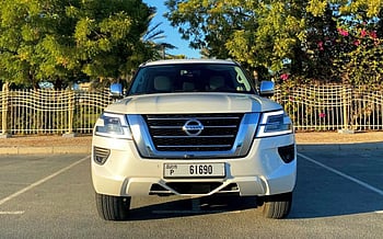 إيجار Nissan Patrol V6 (أبيض), 2020 في دبي