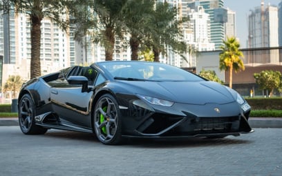 إيجار Lamborghini Evo Spyder (أسود), 2023 في الشارقة