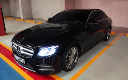 إيجار Mercedes E300 Class (أسود), 2020 في دبي