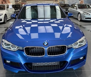 BMW 318 (Синий), 2019 для аренды в Дубай