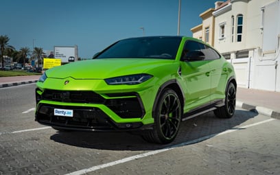 إيجار Lamborghini Urus Capsule (أخضر), 2021 في دبي