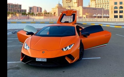 Lamborghini Huracan Performante (Оранжевый), 2018 для аренды в Абу-Даби