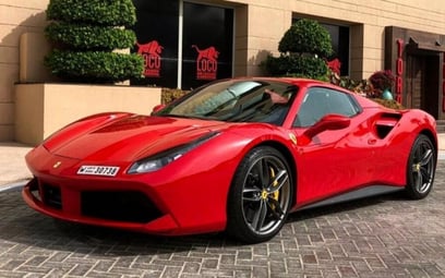 إيجار Ferrari 488 Spider (أحمر), 2018 في دبي