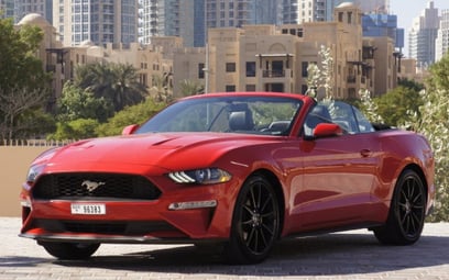 إيجار Ford Mustang (أحمر), 2019 في دبي