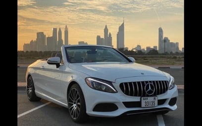 إيجار Mercedes C300 Class (أبيض), 2018 في دبي