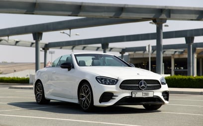 إيجار Mercedes E200 Cabrio (أبيض), 2022 في الشارقة