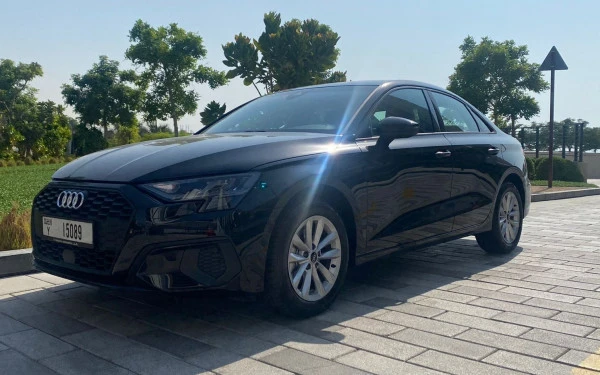 Audi A3 para alquiler en Dubái