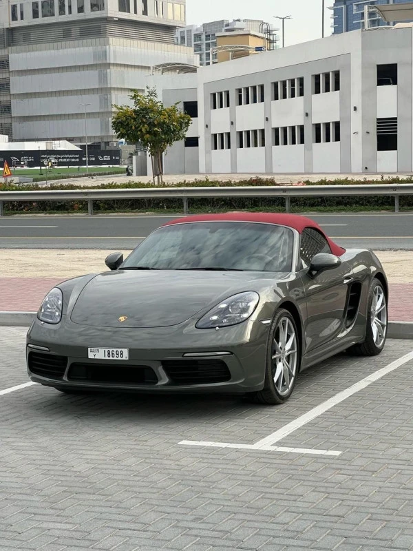 Porsche 911 / Carrera in affitto a Dubai