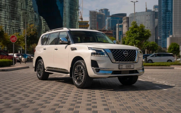 Nissan Patrol Platinum V6 in affitto a Abu Dhabi