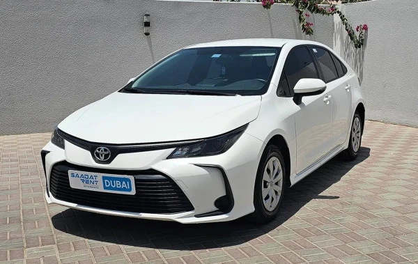 Toyota Corolla para alquiler en Dubái