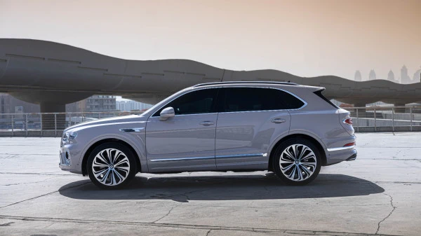 Bentley Bentayga (Beige), 2022