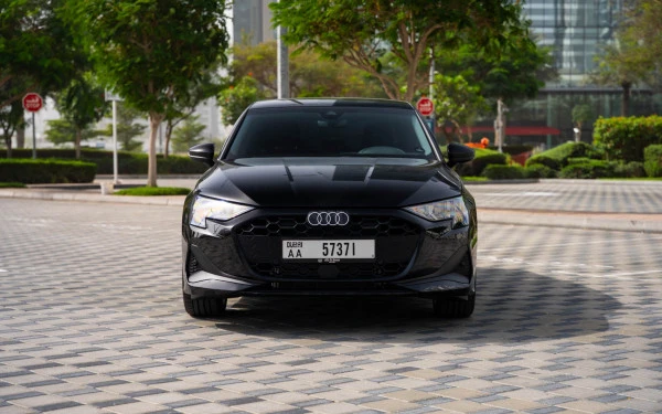 أودي A3 (أسود), 2025