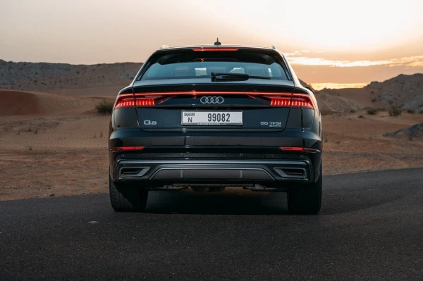 Audi Q8 (Black), 2022