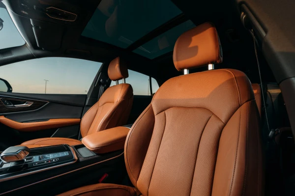 Audi Q8 (Black), 2022