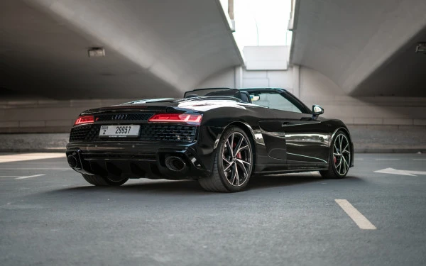 أودي R8 V10 سبايدر (أسود), 2021