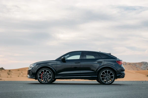 Audi RSQ3 (Black), 2023