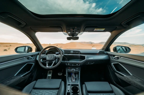 Audi RSQ3 (Black), 2023