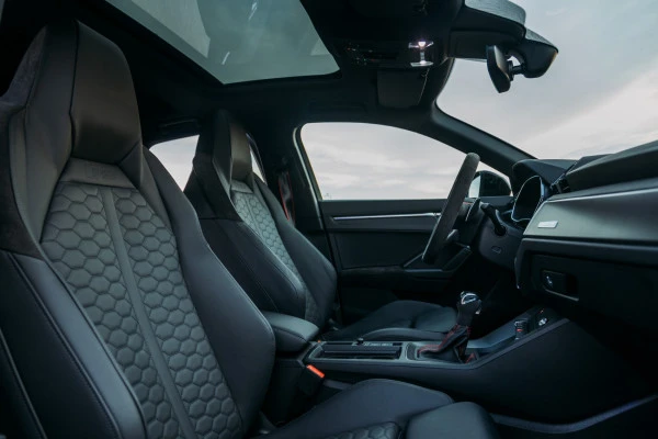 Audi RSQ3 (Black), 2023