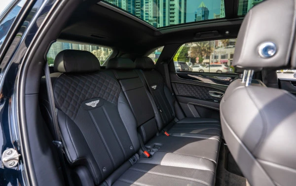 Bentley Bentayga (Black), 2022