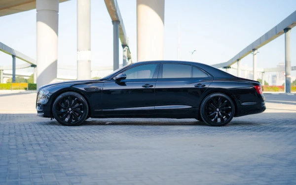 Bentley Flying Spur (Black), 2023