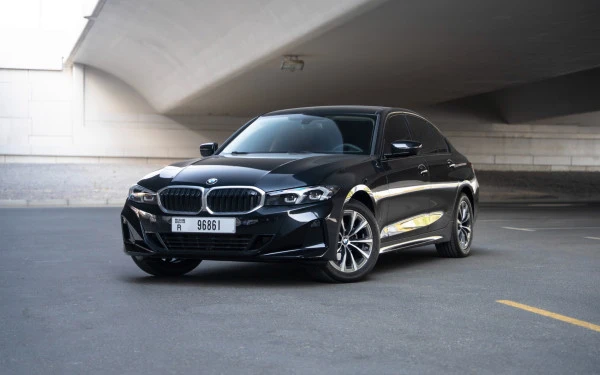 BMW 318i (Black), 2025