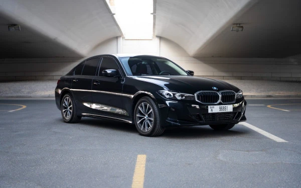 BMW 318i (Black), 2025