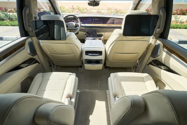 Cadillac Escalade (Black), 2025