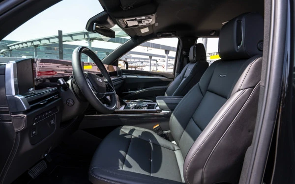Cadillac Escalade (Nero), 2025
