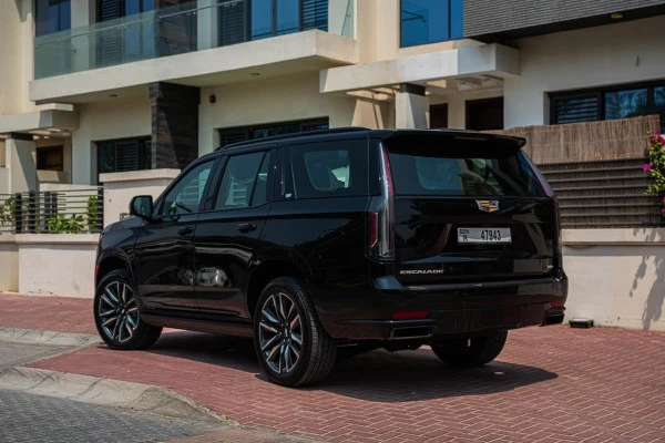 Cadillac Escalade Platinum Fully Loaded (Schwarz), 2021