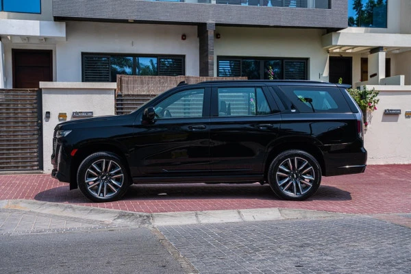 Cadillac Escalade Platinum Fully Loaded (Schwarz), 2021