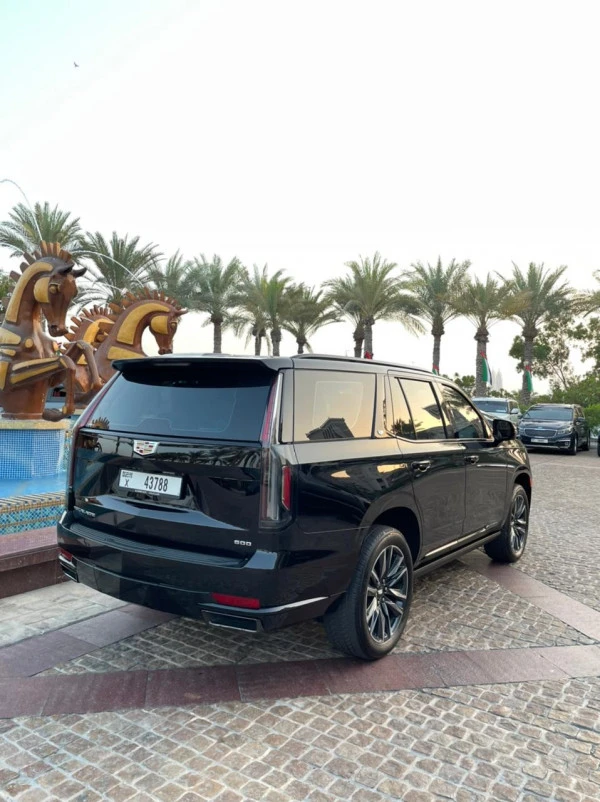 Cadillac Escalade Platinum S (Schwarz), 2021
