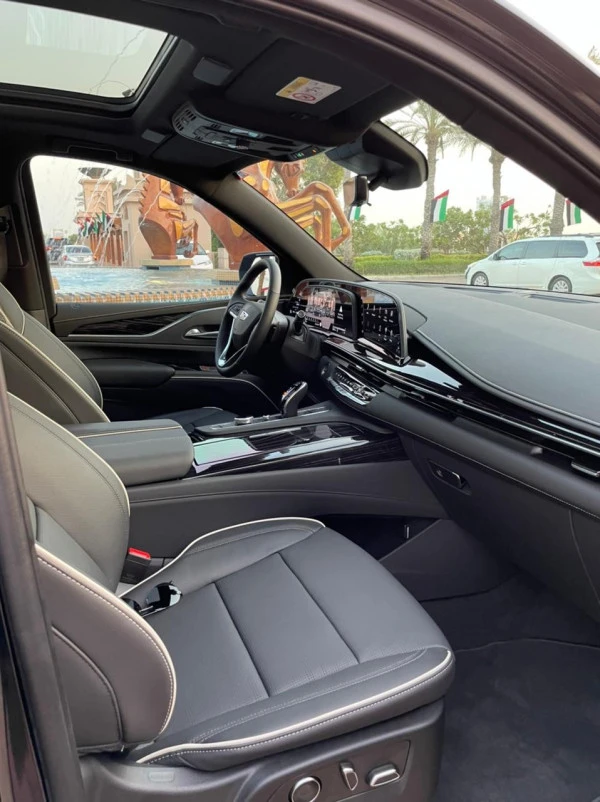 Cadillac Escalade Platinum S (Schwarz), 2021