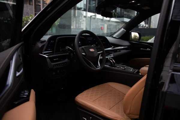 Cadillac Escalade (Schwarz), 2022