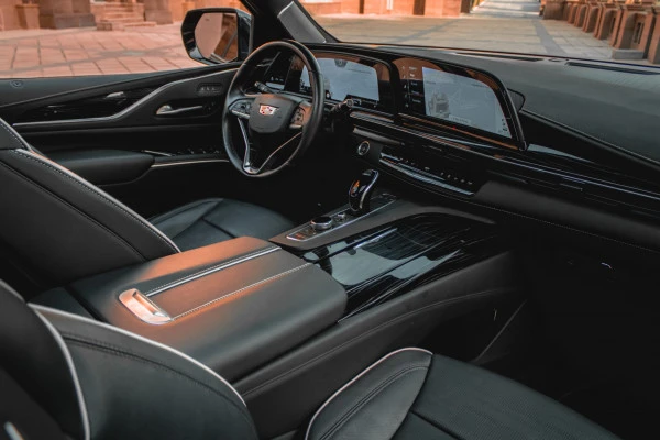 Cadillac Escalade (Nero), 2022