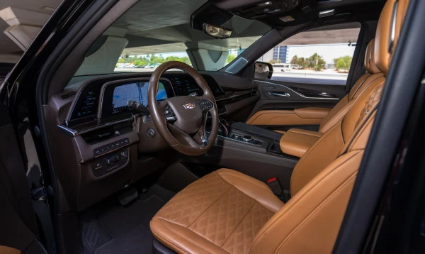 Cadillac Escalade (Schwarz), 2023
