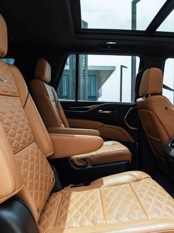 Cadillac Escalade (Schwarz), 2023