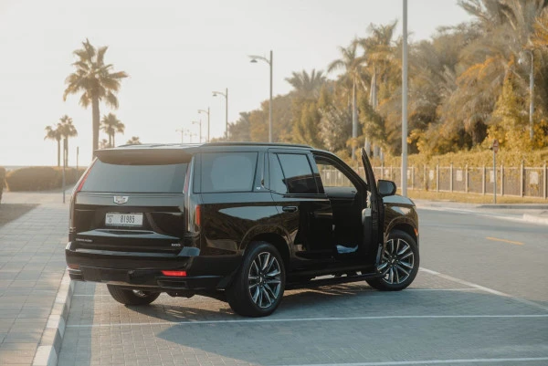 Cadillac Escalade (Schwarz), 2024