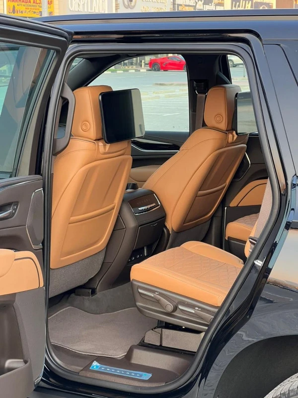 Cadillac Escalade (Schwarz), 2024