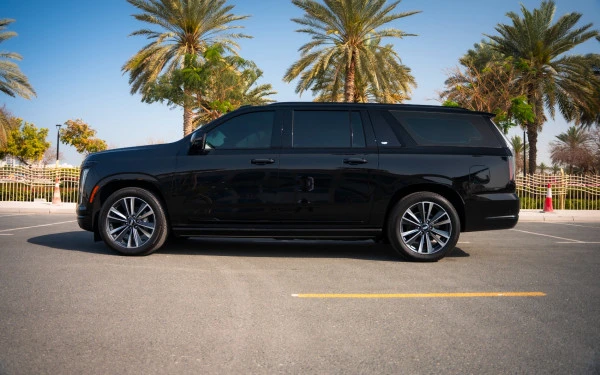 Cadillac Escalade (Nero), 2025