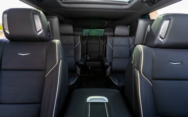 Cadillac Escalade (Nero), 2025