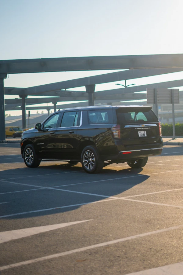 Chevrolet Suburban (Black), 2024