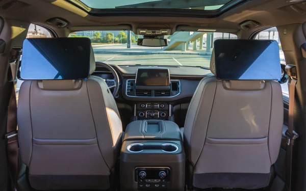 Chevrolet Suburban (Black), 2024