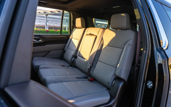 Chevrolet Suburban (Black), 2024