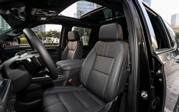 Chevrolet Tahoe RST (Black), 2025