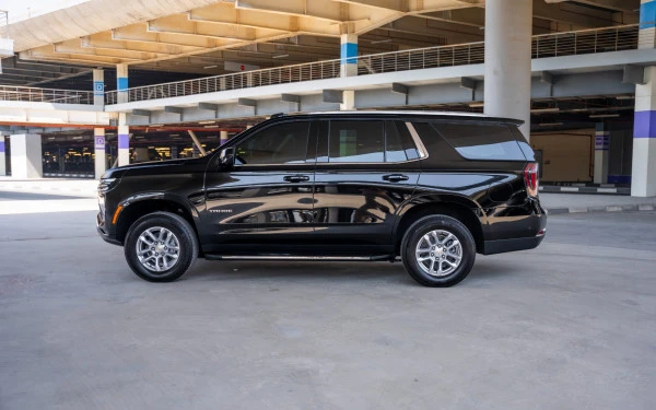 Chevrolet Tahoe (Black), 2025