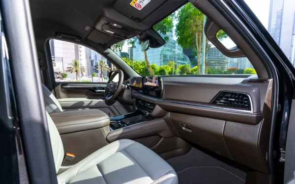 Chevrolet Tahoe (Black), 2025
