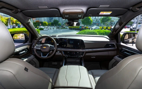 Chevrolet Tahoe (Black), 2025