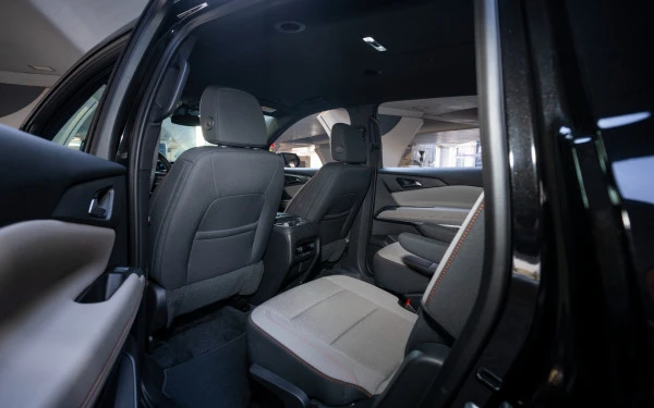 Chevrolet Traverse (Black), 2025